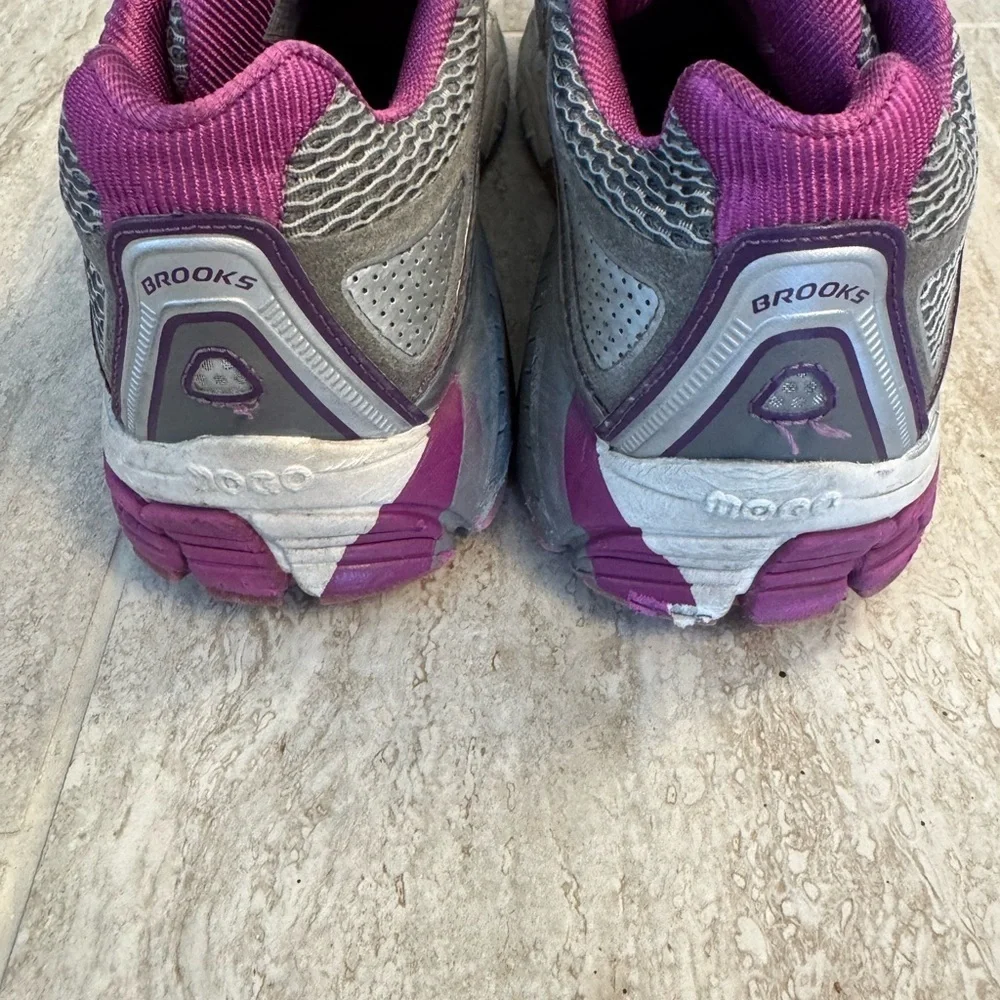 Women's Brooks Ariel 14 Running & Walking Sneakers in Gray/Purple